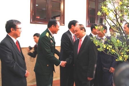 Thủ tướng đến thăm, chúc Tết Đảng bộ, chính quyền TP. Đà Nẵng. Ảnh: VGP/Hồng Hạnh.