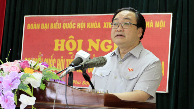 Bí thư Thành ủy Hà Nội Hoàng Trung Hải phát biểu với cử tri. Ảnh: Lâm Hoài.