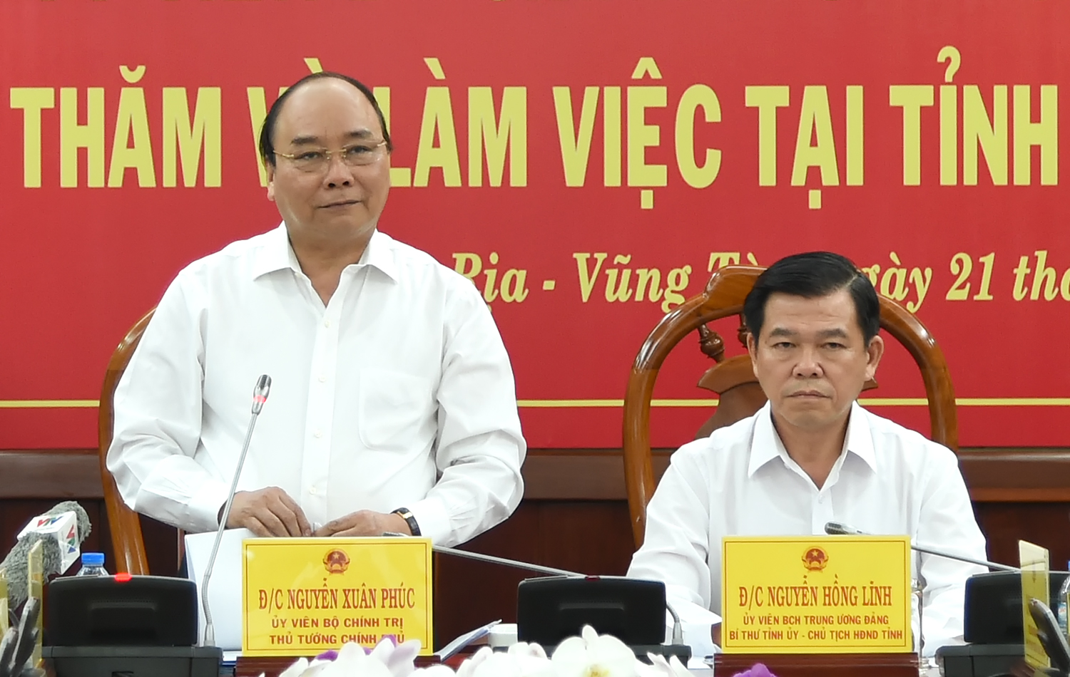 Thủ tướng Nguyễn Xuân Phúc làm việc với lãnh đạo chủ chốt tỉnh Bà Rịa-Vũng Tàu. Ảnh: VGP/Quang Hiếu.