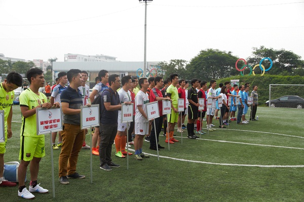13 đội bóng tham dự Vòng loại Press Cup 2017 khu vực Hà Nội.