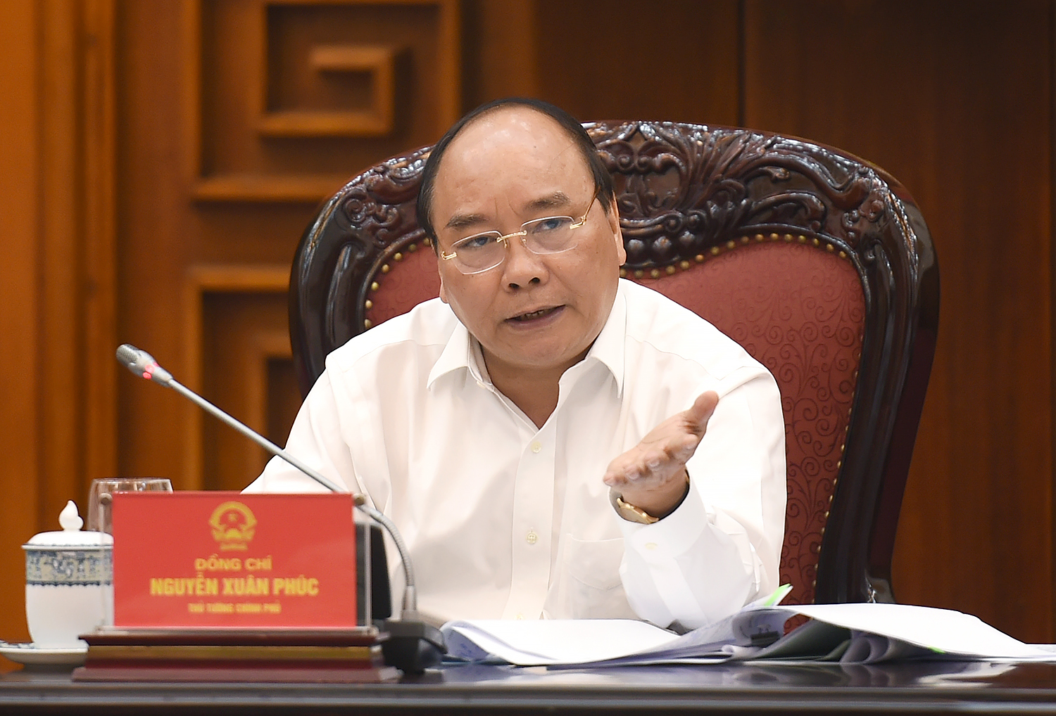 Thủ tướng Nguyễn Xuân Phúc phát biểu kết luận cuộc họp. Ảnh: VGP/Quang Hiếu.