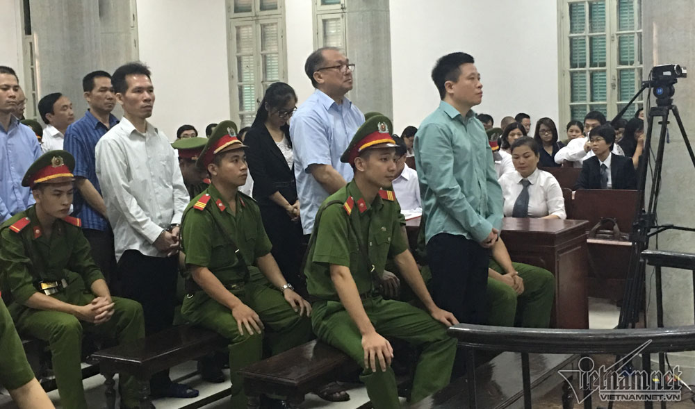 Hà Văn Thắm tại phiên xử sơ thẩm lần 2. Ảnh: Minh Quang.