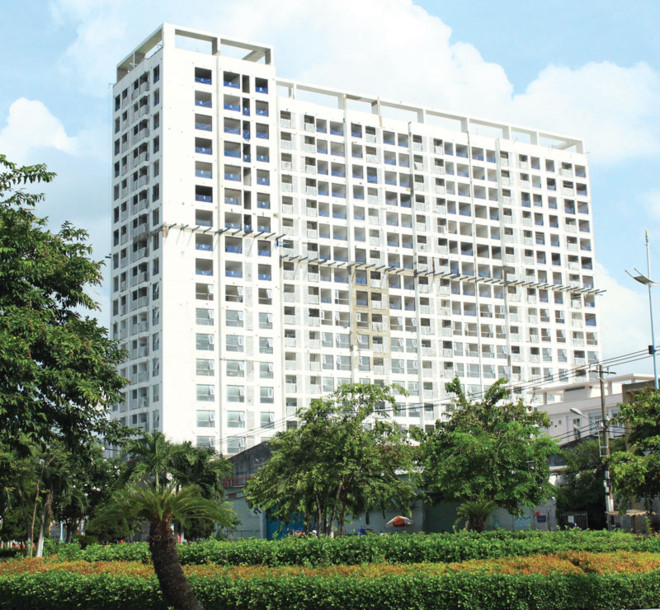 Dự án Cao ốc thương mại dịch vụ và căn hộ, địa chỉ tại 504 Nguyễn Tất Thành (quận 4, TP.HCM) nằm trong danh sách 60 dự án Bộ Tài chính đề nghị thanh tra. Ảnh: Gia Huy.