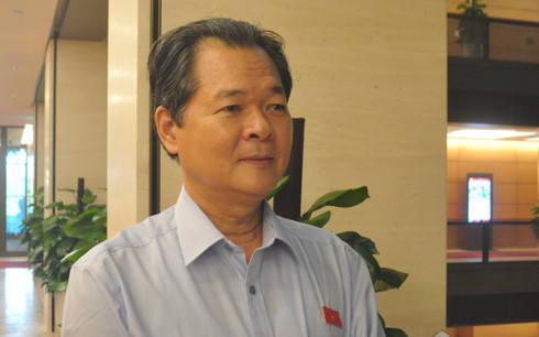 Đại biểu Quốc hội Trương Minh Hoàng: Bộ Tài chính nên phát hành một văn bản đề nghị phải lên tiếng chính thức về việc trả trụ sở cũ.