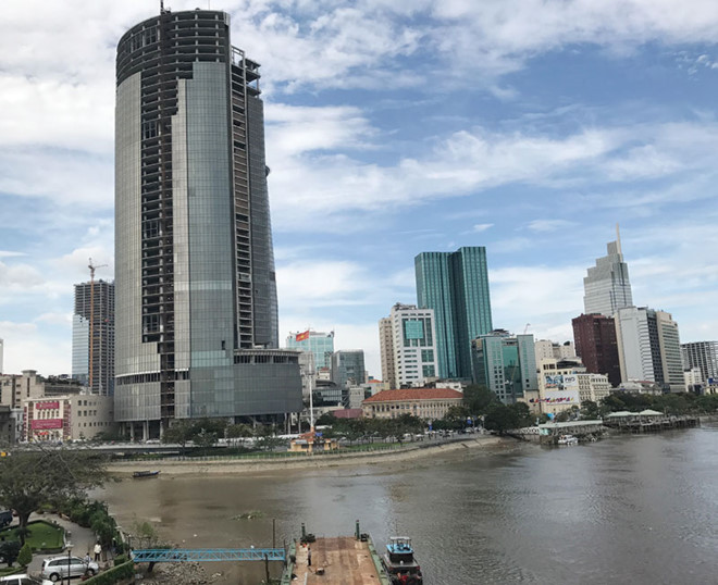 Dự án Tòa nhà Saigon One Tower, quận 1 (TP.HCM) bị ngân hàng siết nợ. Ảnh: Gia Huy.