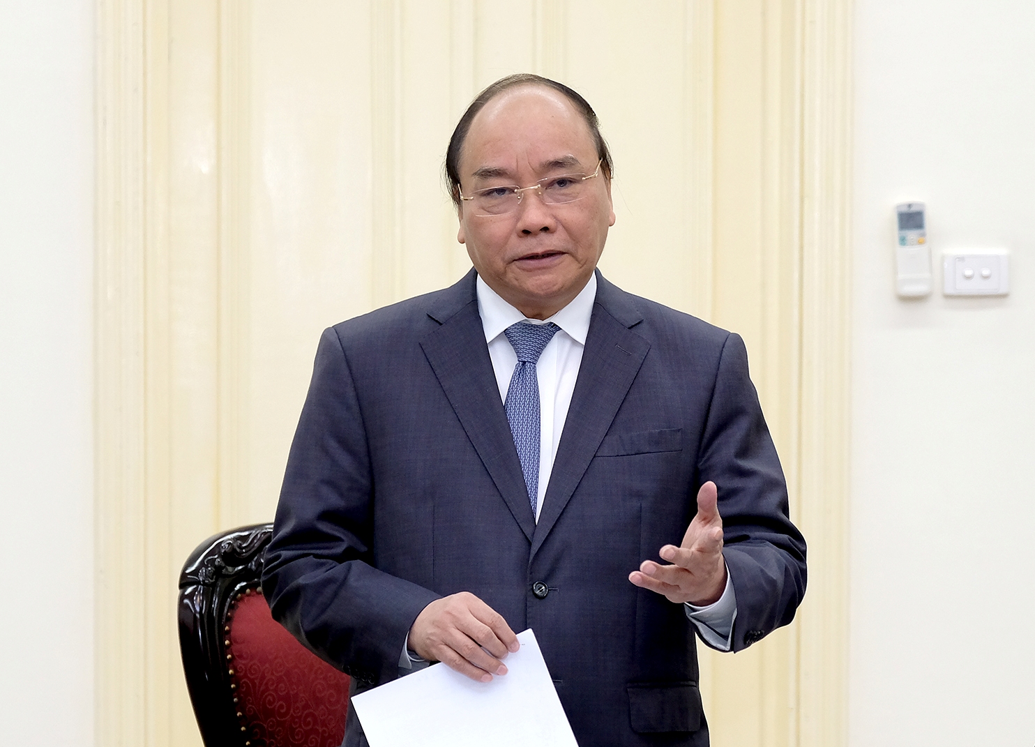 Thủ tướng đề nghị Tổ tư vấn tiếp tục nâng cao hơn nữa chất lượng tư vấn. Ảnh: VGP/Quang Hiếu.