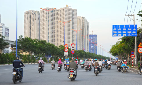Bất động sản trong nước sẽ đón nhận nhiều nhân tố tích cực khi làn sóng doanh nghiệp FDI (nước ngoài) gia nhập thị trường Việt Nam. Ảnh: Vũ Lê.