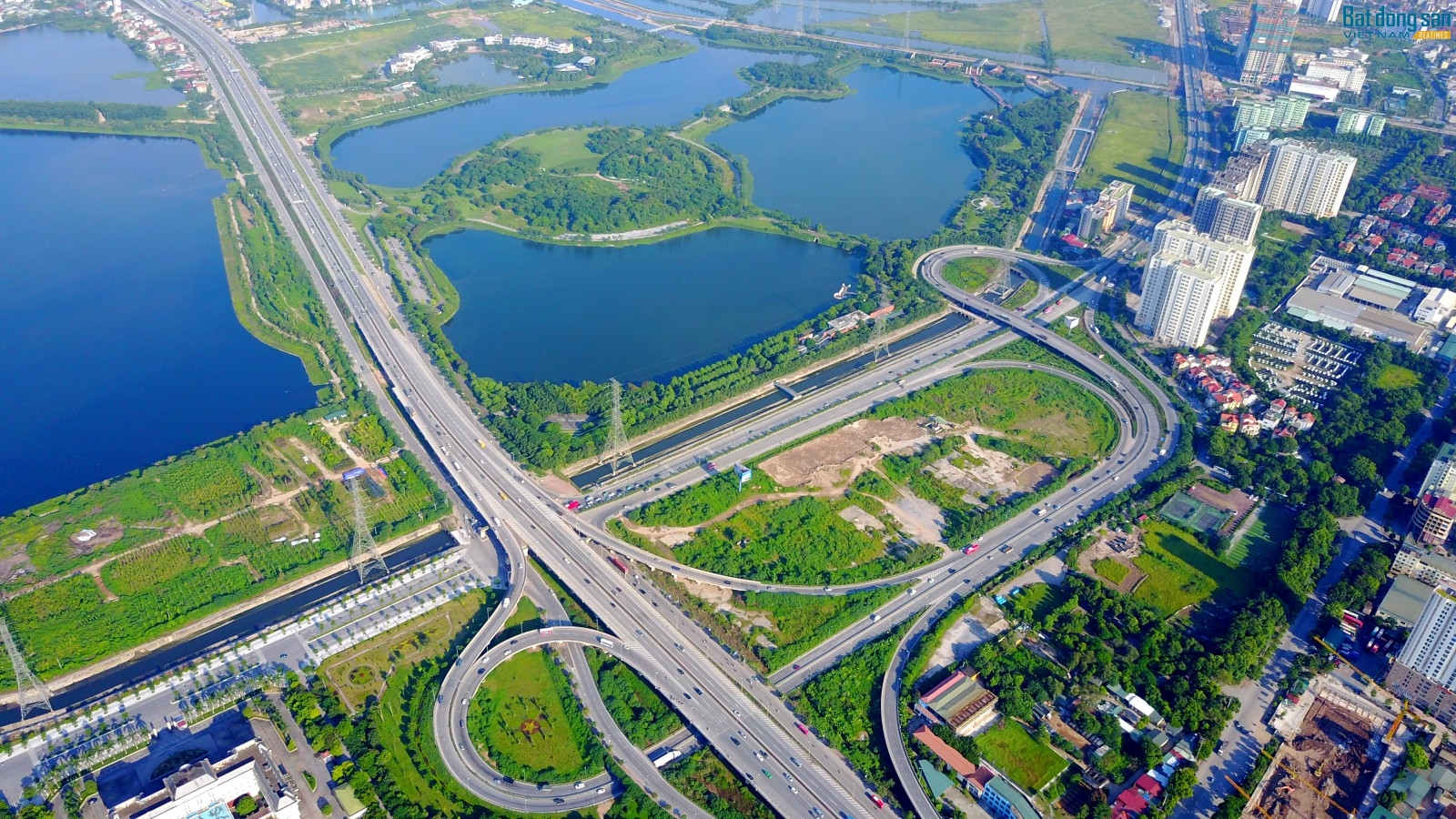 Hạ tầng giao thông hiện đại khu vực phía Nam Hà Nội nhìn từ trên cao. Ảnh: Trần Kháng.