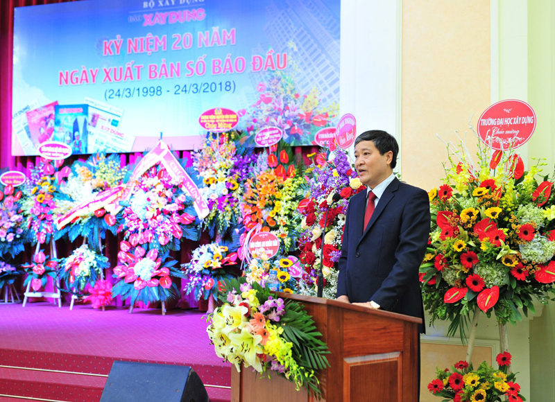 Tổng biên tập Nguyễn Anh Dũng phát biểu tại buổi lễ kỷ niệm 20 năm Báo Xây dựng ra số đầu tiên.