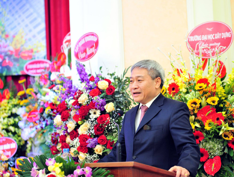 Thứ trưởng Bùi Phạm Khánh chúc mừng Báo Xây dựng tròn 20 tuổi.
