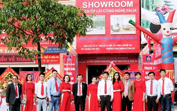 Showroom và Văn phòng đại diện tại Nghệ An của Công ty CP Thạch Bàn Miền Trung ra đời nhằm đáp ứng nhu cầu vật liệu xây dựng của người dân trong và ngoài tỉnh, với đa dạng các dòng sản phẩm gạch ốp lát cao cấp.
