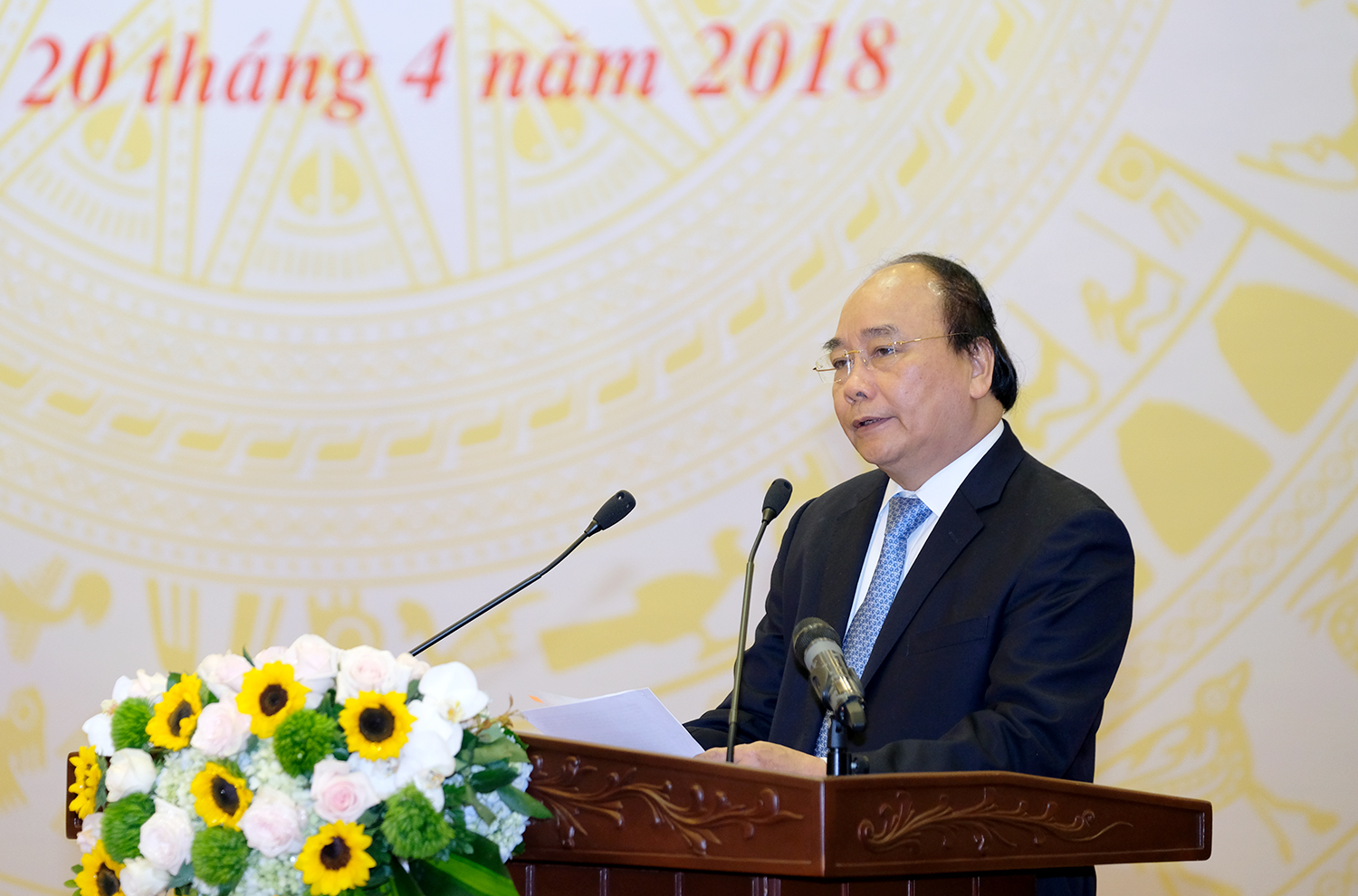 Thủ tướng Nguyễn Xuân Phúc phát biểu tại Hội nghị - Ảnh: VGP/Quang Hiếu.