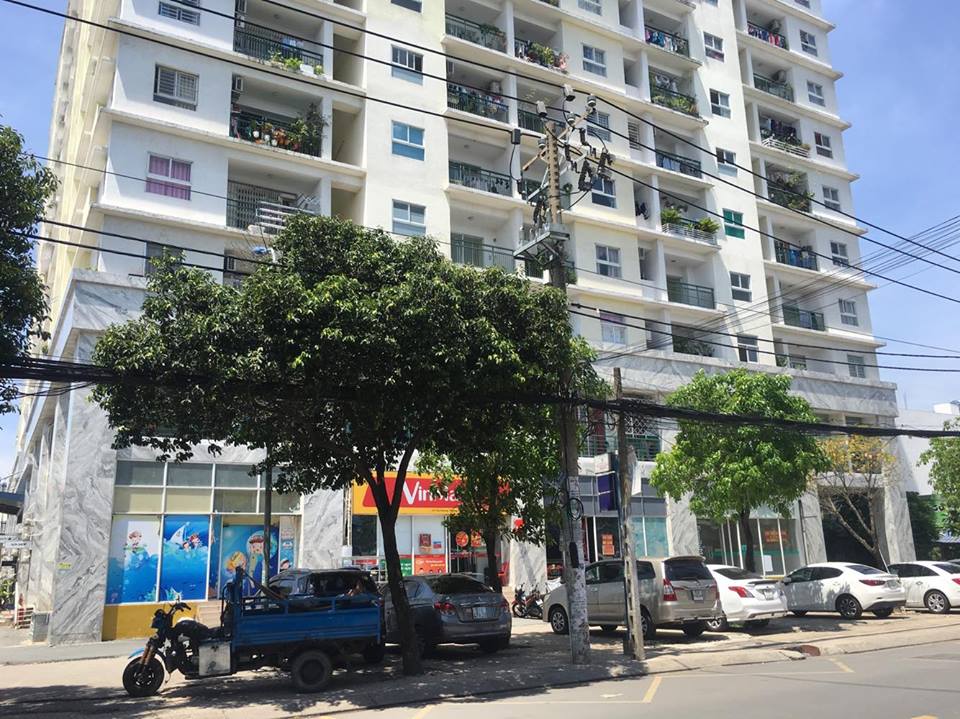 Thông tin vào ngày 1/6 là hạn cuối để những người dân sống trong căn hộ xây sai thiết kế tại chung cư Khang Gia Tân Hương phải dọn ra ngoài không phải ai cũng biết.