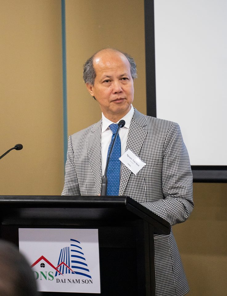 Ông Nguyễn Trần Nam – Chủ tịch VNREA phát biểu tại Hội nghị
