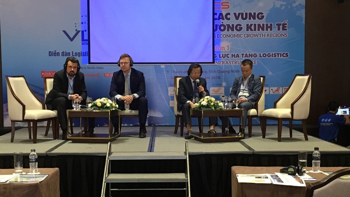 Phiên thảo luận chuyên đề nâng cao năng lực hạ tầng cho logistics Việt Nam - Ảnh: Việt Tuấn.