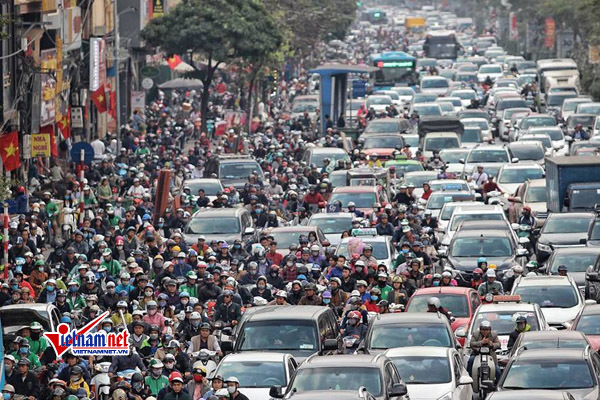 Muốn cấm xe máy, Hà Nội phải đảm bảo giao thông công cộng đi lại thuận tiện cho người dân