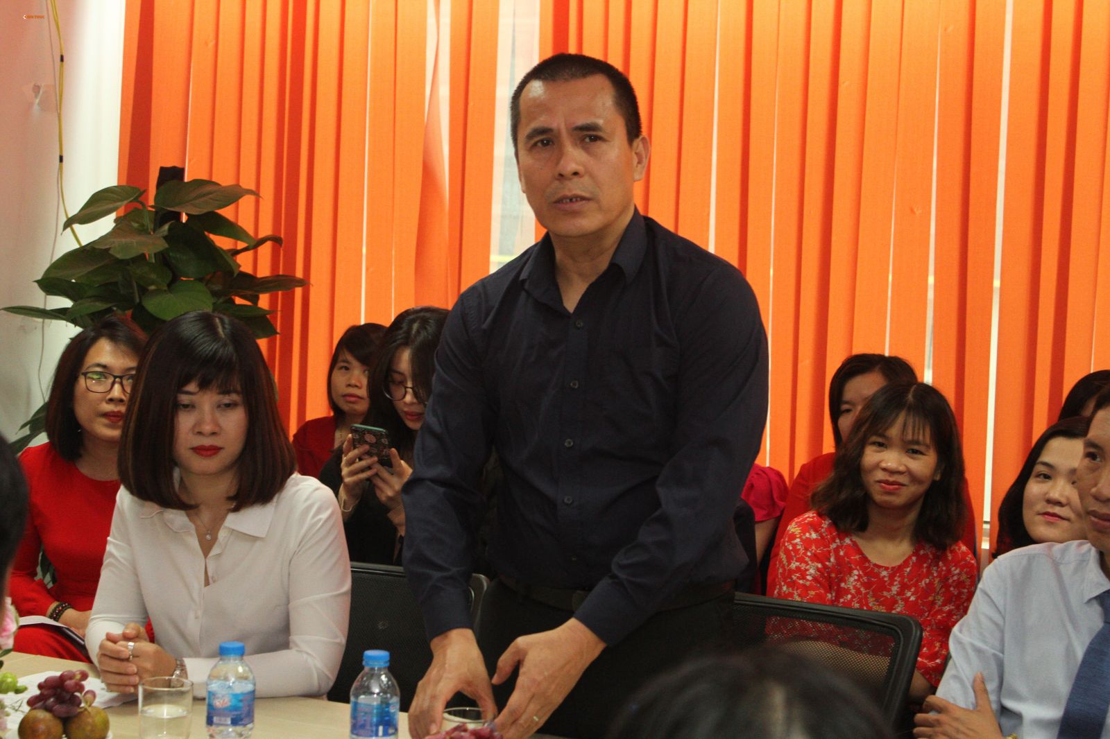 Nguyên Tổng biên tập Nguyễn Minh Quang phát biểu tại Lễ trao quyết định bổ nhiệm Tổng biên tập Báo điện tử Kiến Thức cho bà Nguyễn Thị Mai Hương.