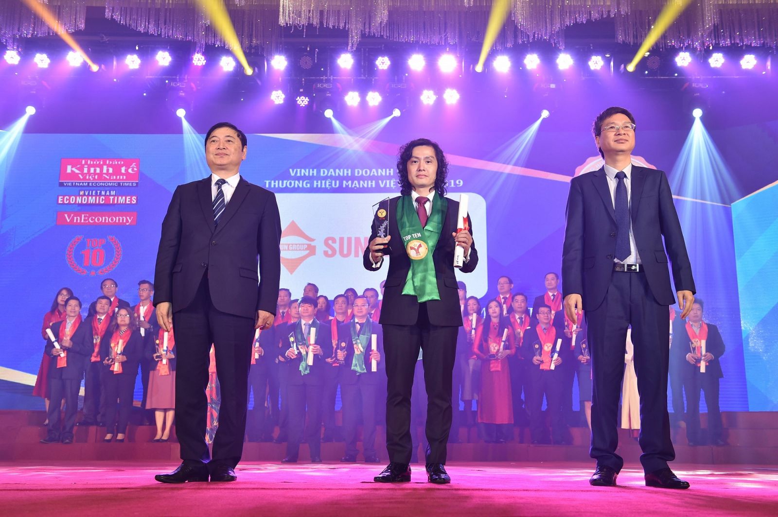 Sun Group năm thứ 3 liên tiếp lọt vào top 10 thương hiệu mạnh Việt Nam