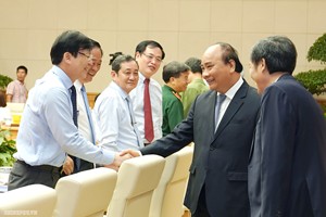 Thủ tướng cùng các đại biểu dự buổi làm việc. - Ảnh: VGP/Quang Hiếu