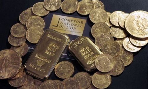 Số vàng được tìm thấy trong một căn nhà ở vùng Normandy, Pháp. Ảnh: AFP.