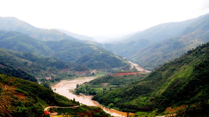 Kẻng Mỏ - ngọn nguồn của sông Đà trên đất Việt.