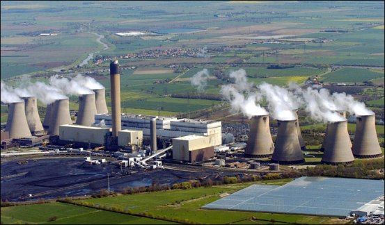 Theo Bộ Công Thương, hiện nay có 20 nhà máy nhiệt điện than đang vận hành với lượng tro xỉ, thạch cao thải ra hơn 15,7 triệu tấn/năm