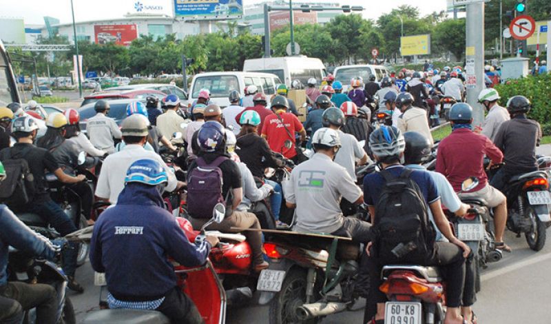 Giao thông ác tắc tại khu vực sân bay Tân Sơn Nhất.