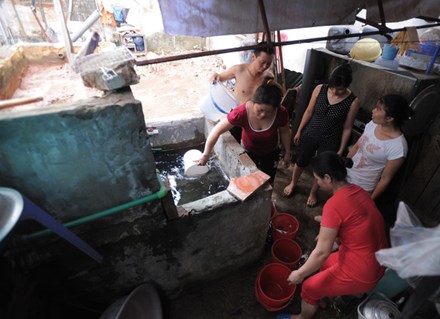 Dự báo nhiều nơi ở Hà Nội phải đối mặt tình trạng thiếu nước sạch trong dịp hè.