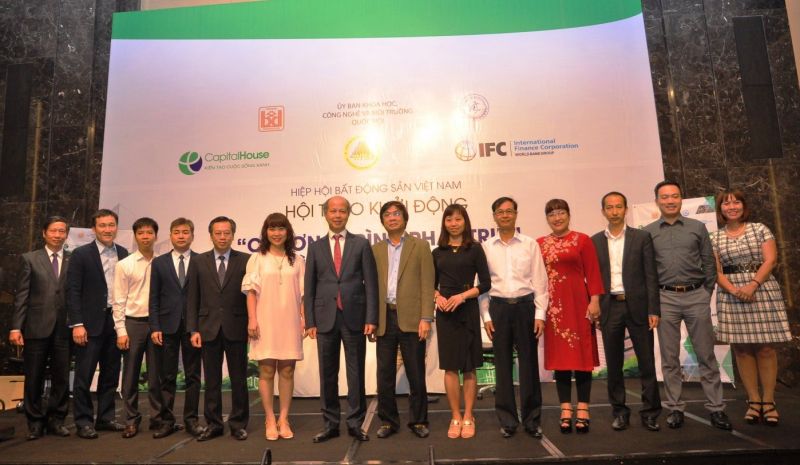 Tại Hội thảo có 07 doanh nghiệp BĐS tiên phong ký kết tham gia chương trình phát triển công trình xanh tại Việt Nam