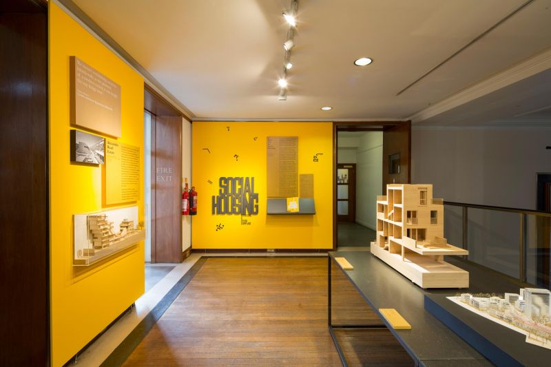 Các mô hình dự án nhà ở xã hội trong cuốn sách được trưng bày tại triển lãm RIBA trong tháng 5/2017