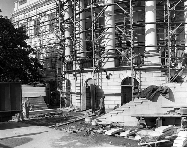 Quá trình xây dựng Nhà Trắng diễn ra từ năm 1949 - 1952 với chi phí khoảng 5,7 triệu USD.
