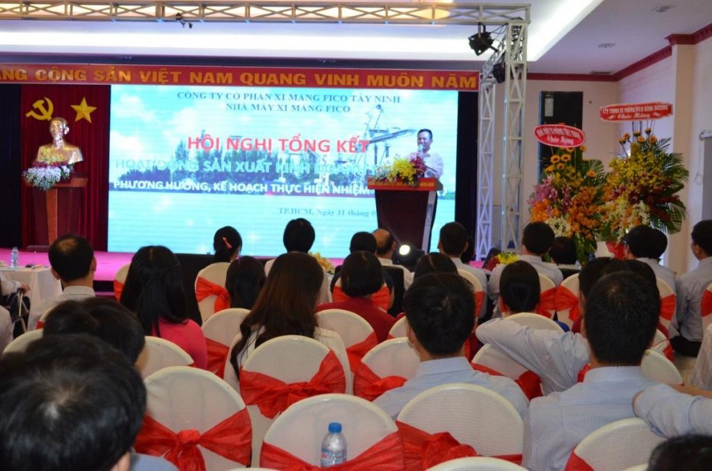 Ông Nguyễn Văn Dũng - PTGĐ kiêm Giám Đốc XNTT & DV FiCO phát biểu tại hội nghị