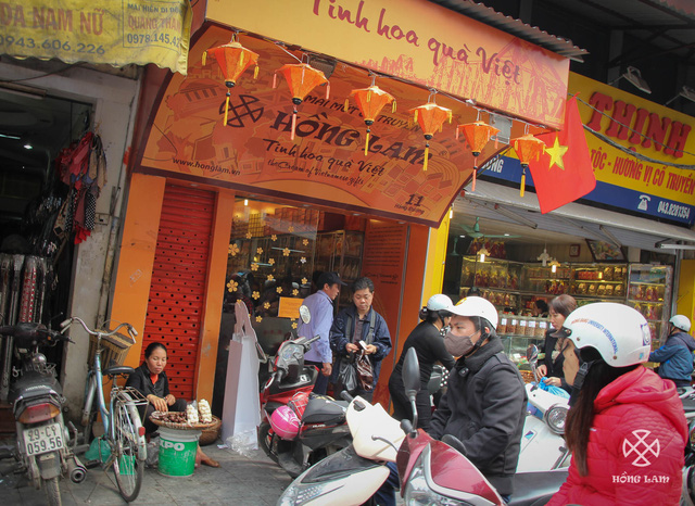 Cửa hàng Hồng Lam đầu tiên ở phố Hàng Đường, Hà Nội.