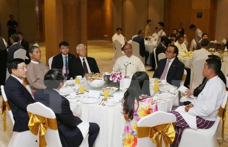 Tổng Bí thư Nguyễn Phú Trọng tại buổi gặp các doanh nghiệp Việt Nam và Myanmar. Ảnh: TTXVN