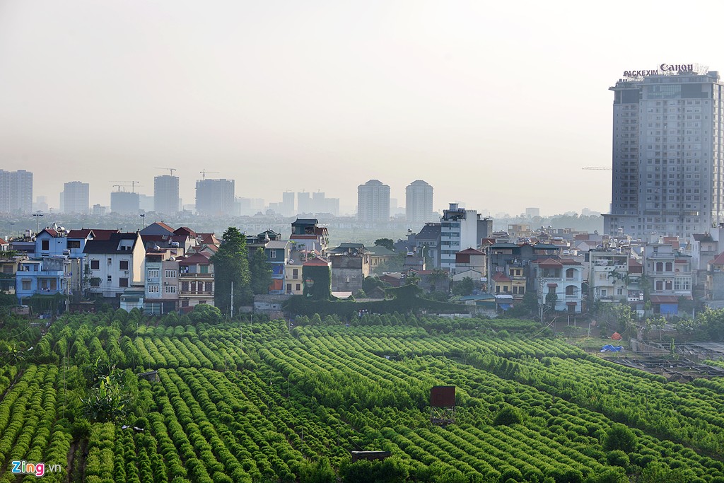 Vùng ven đô Hà Nội có tốc độ đô thị hóa chóng mặt.