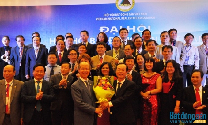 Bộ trưởng Phạm Hồng Hà chúc mừng Ra mắt Ban chấp hành Hiệp hội BĐS Việt Nam nhiệm kỳ IV