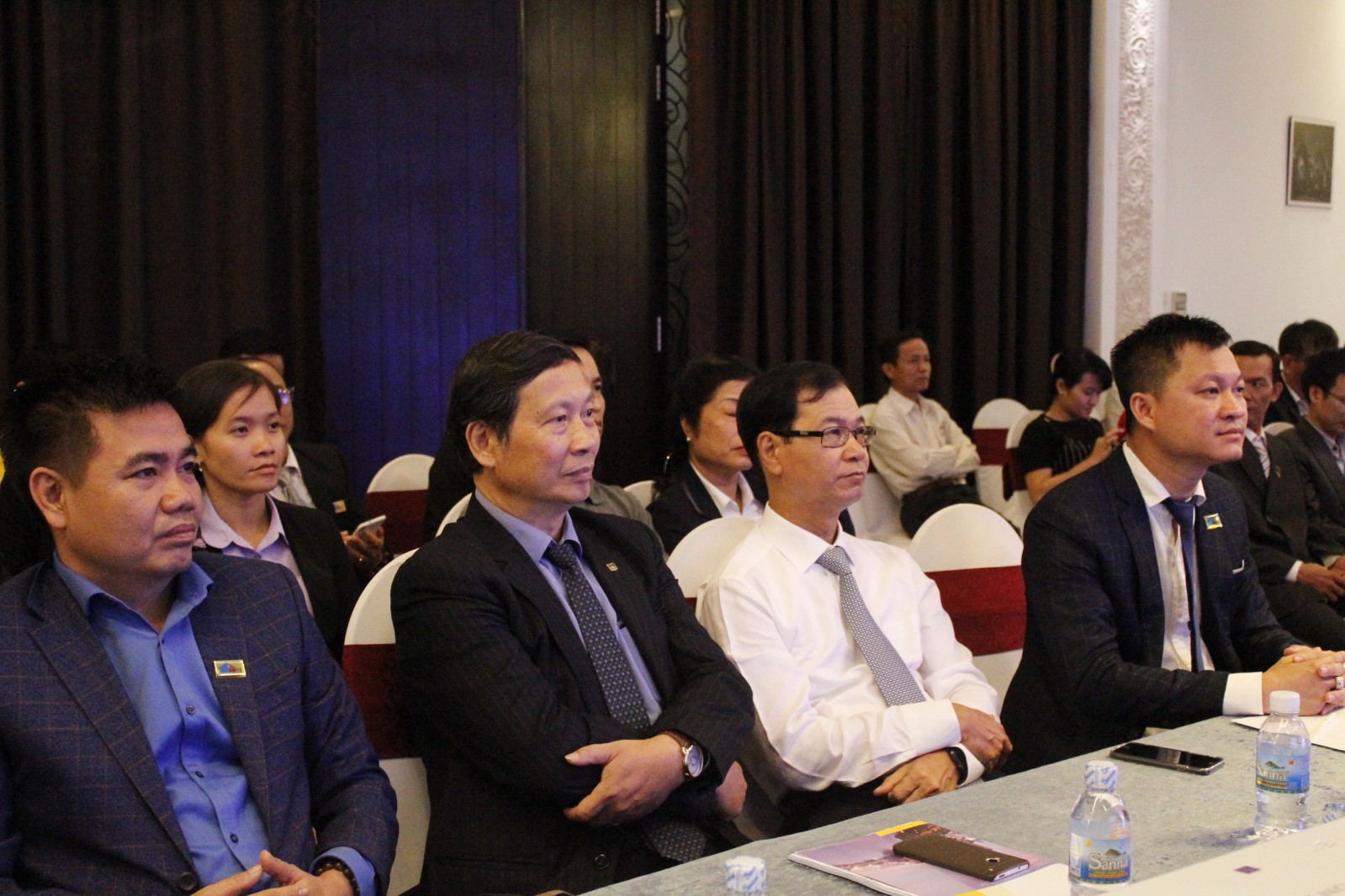 Đại hội Hội Môi giới BĐS Khánh Hòa có sự tham dự của nhiều lãnh đạo Hiệp hội BĐS Việt Nam.