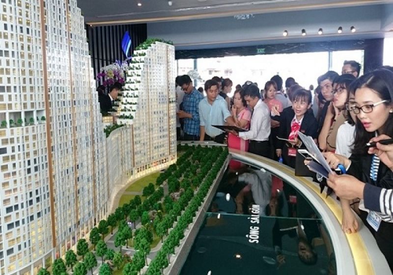 Theo dự báo của CBRE Việt Nam, trong năm 2017, khu vực phía Tây sẽ tiếp tục chiếm lĩnh số căn mở bán mới, tuy nhiên, các dự án lớn dự kiến sẽ rải rác tại nhiều khu vực khác nhau của thành phố. 