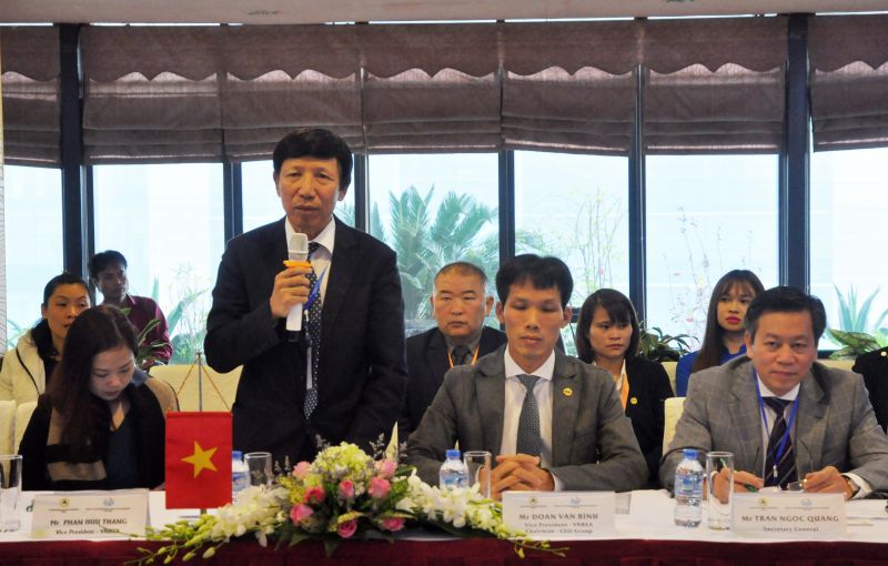 TS. Phan Hữu Thắng, Phó Chủ tịch Hiệp hộ BĐS Việt Nam phát biểu tại buổi làm việc. Ảnh: Trần Kháng.