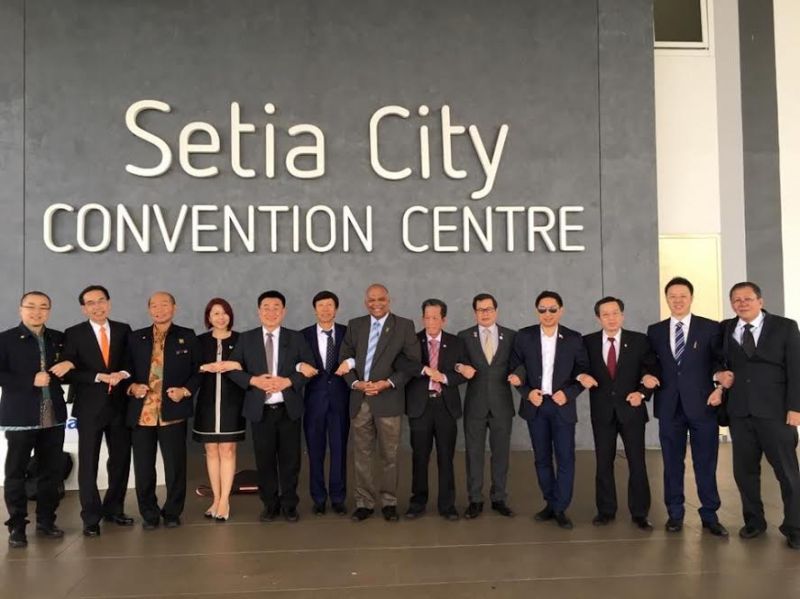 đoàn Hiệp hội BĐS các nước và Việt Nam đã tham gia Hội chợ BĐS Marec 2017 tại Setia City Convention