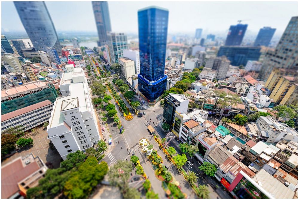 rà soát tại tất cả các tòa nhà văn phòng trong khu vực trung tâm Hà Nội như Hoàn Kiếm, đặc biệt là văn phòng hạng A gần như không có tòa nhà nào còn nguyên sàn để cho các khách thuê có nhu cầu thuê diện tích lớn