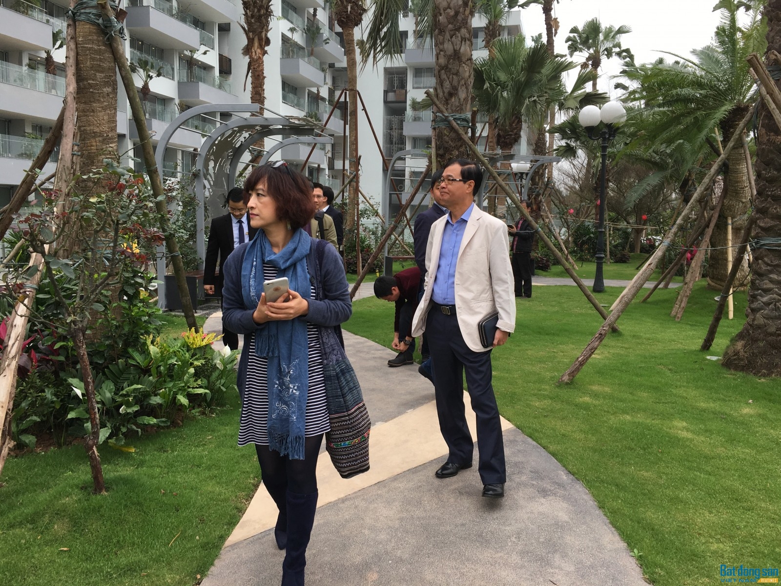 Bà Phạm Thúy Loan và các thành viên Hội đồng giám khảo trong chuyến khảo sát dự án Flamingo Resort Đại Lải.