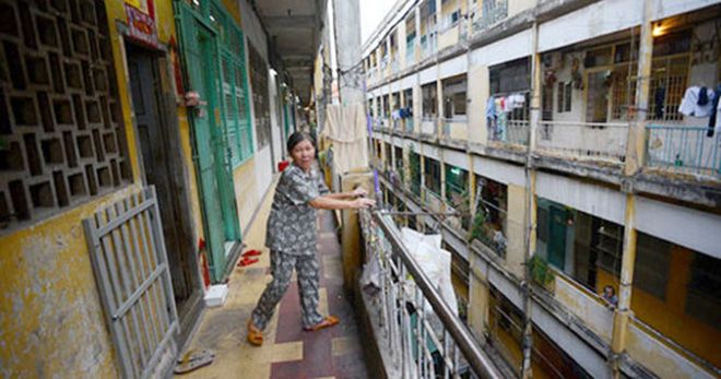 Khu chung cư cũ nằm tại Quận 1, TP. Hồ Chí Minh.