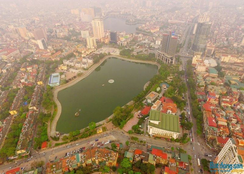 Hồ Thành Công rộng 2.000 m2, nằm trong Công viên Indira-Gandhi, thuộc phường Thành Công, quận Ba Đình. Ảnh: Kháng Trần