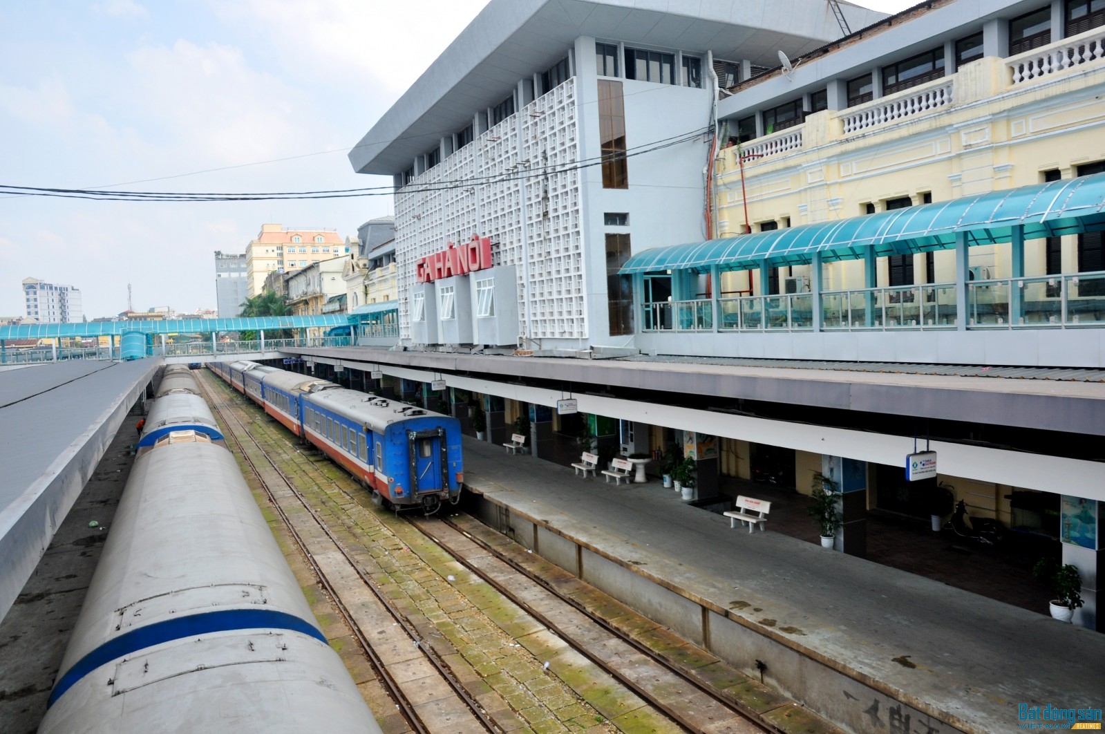 Hơn một thế kỷ qua, ga Hà Nội luôn là một đầu mối giao thông vận tải quan trọng của nước Việt Nam ta nói chung, của Thủ đô Hà Nội nói riêng. Ảnh: Kháng Trần