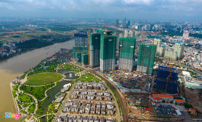 Khu công viên của một dự án cao cấp bên cạnh sông Sài Gòn vẫn chưa thực sự dành cho cộng đồng. Ảnh: Lê Quân/ Zing