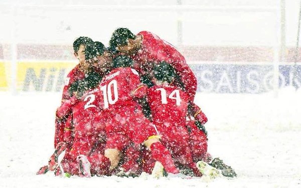 U23 Việt Nam đã chiến đấu kiên cường trước U23 Uzbekistan trong trận mưa tuyết trên sân Thường Châu, Trung Quốc. (Ảnh: AFC).