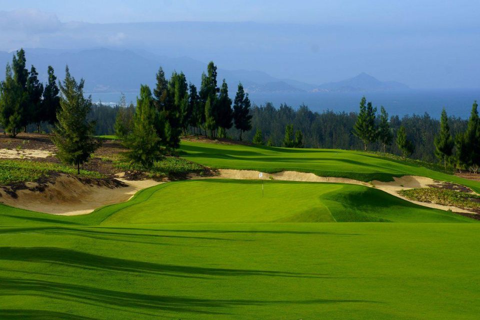 Hố golf 15 của sân FLC Quy Nhon Golf Links
