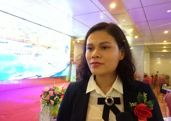 Bà Nguyễn Như Ý - Chủ nhiệm văn phòng đại diện Hội Môi giới bất động sản Việt Nam tại Vân Đồn