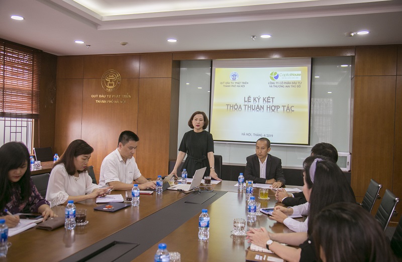 Lễ ký thỏa thuận hợp tác giữa Capital House và Quỹ Đầu tư Phát triển Thành phố Hà Nội